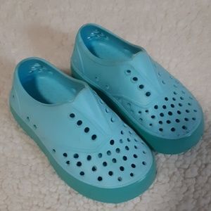 Kids Toddler Size 6 Rubber Tennis Shoes